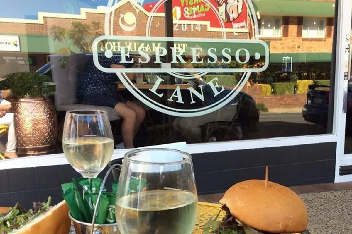 https://brisbane-tours.com.au/wp-content/uploads/2025/08/Cambridge-Lane-Espresso-2-1200-800-1.webp
