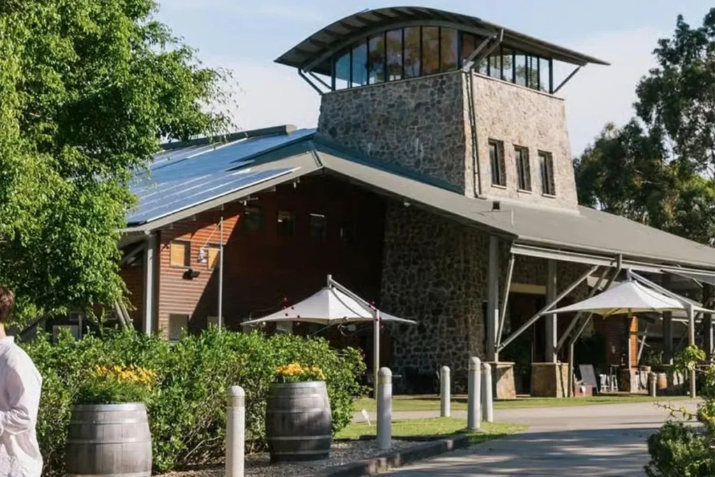 Cooee Tours – Sirromet Wine Tour